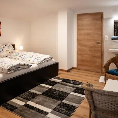 Gaestehaus Schoder *